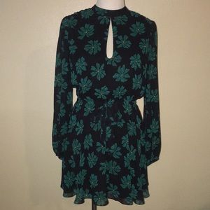 Black/green dress